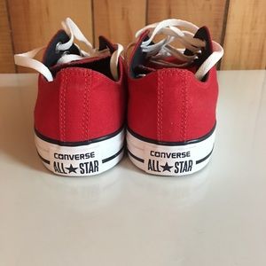 Brand new /never worn red low converse
